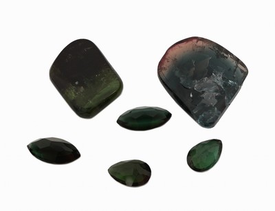 27044544a - Lot lose Turmaline: 4 Turmaline zus. ca. 6.77 ct, 2 x Navettes, 2x facett. Tropfen; ...