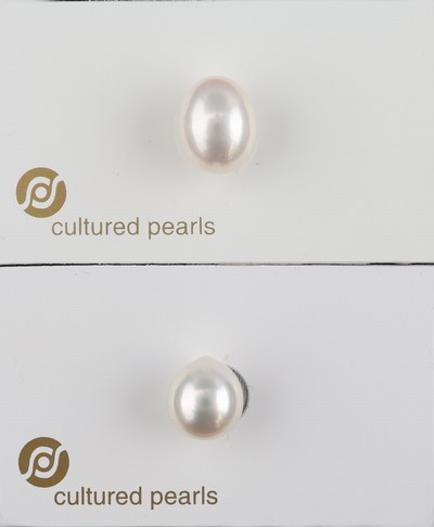 Image Konvolut 2 lose Südseezuchtperlen, 1 x l. unrund, schönes Lüster, D. ca. 10.4 mm, 1 x ...