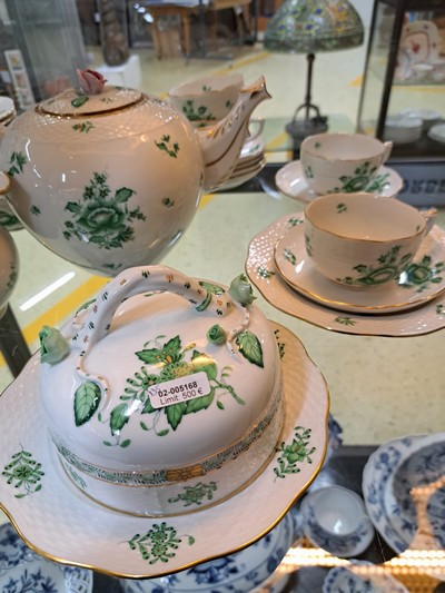 27044749a - Umfangreiches Service, Herend, Nanking bouquet/Niang vert, 20. Jh, Pfingstrose mit ...