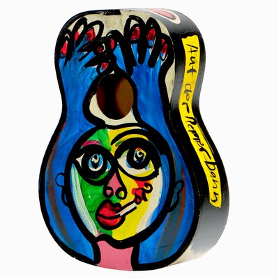 27044880a - Peter Robert Keil, Kunstobjekt Gitarrenkörper, Hamburg, Titel: ´Auf der Reeperbahn´, ...