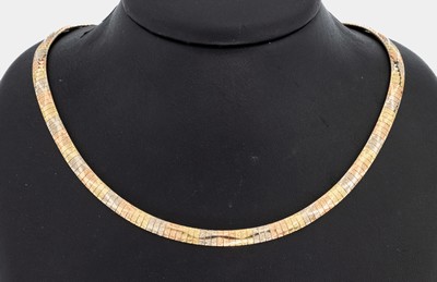 Image 14 kt Gold Collier, GG/WG/RG 585/000, teilstrukturiert, L. ca. 45 cm, Kastenschloss mit ...