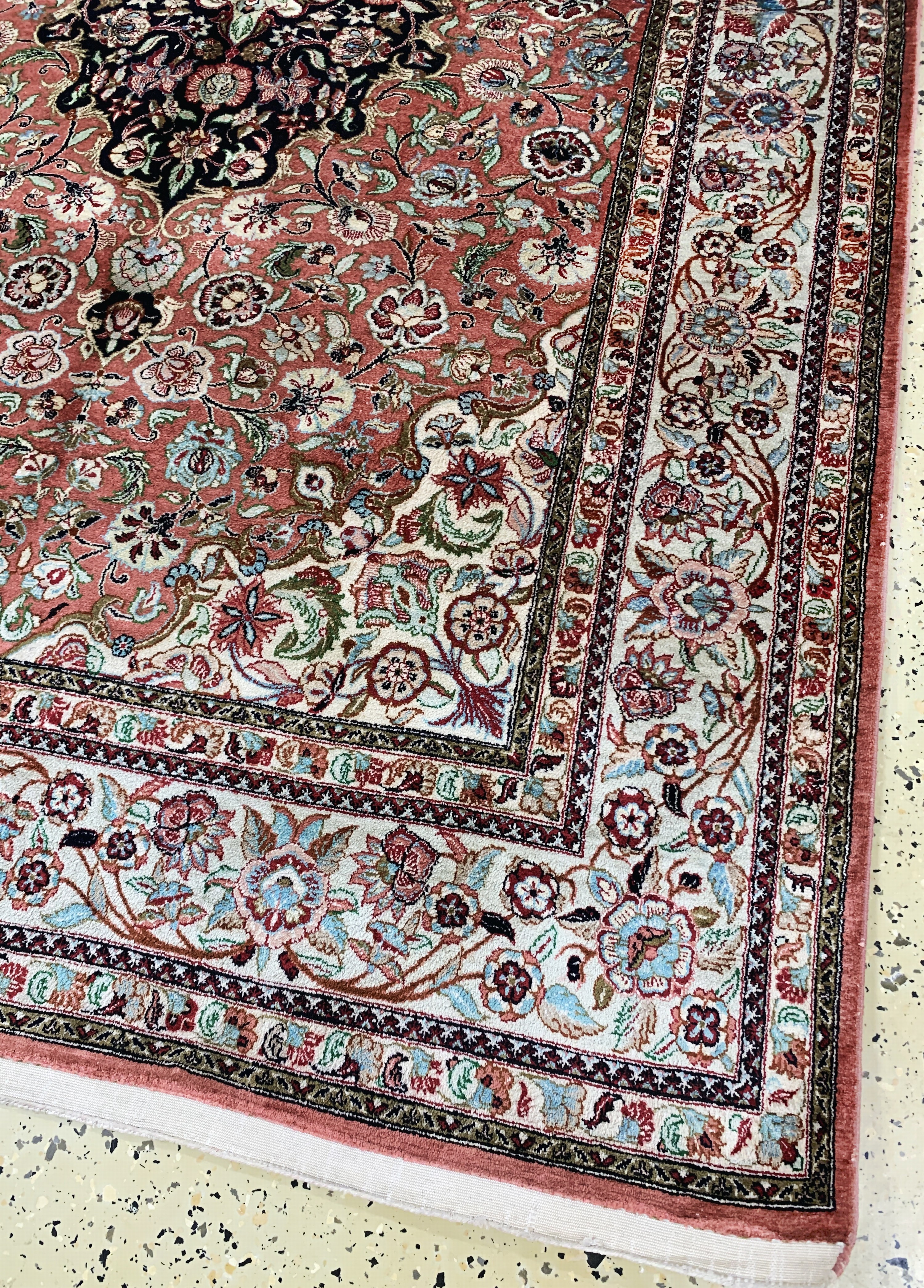 Detail a: Ghom Seide signiert, Persien, Mitte 20.Jhd,reine Naturseide, ca. 204 x 130 cm, gereinigt,EHZ: 2