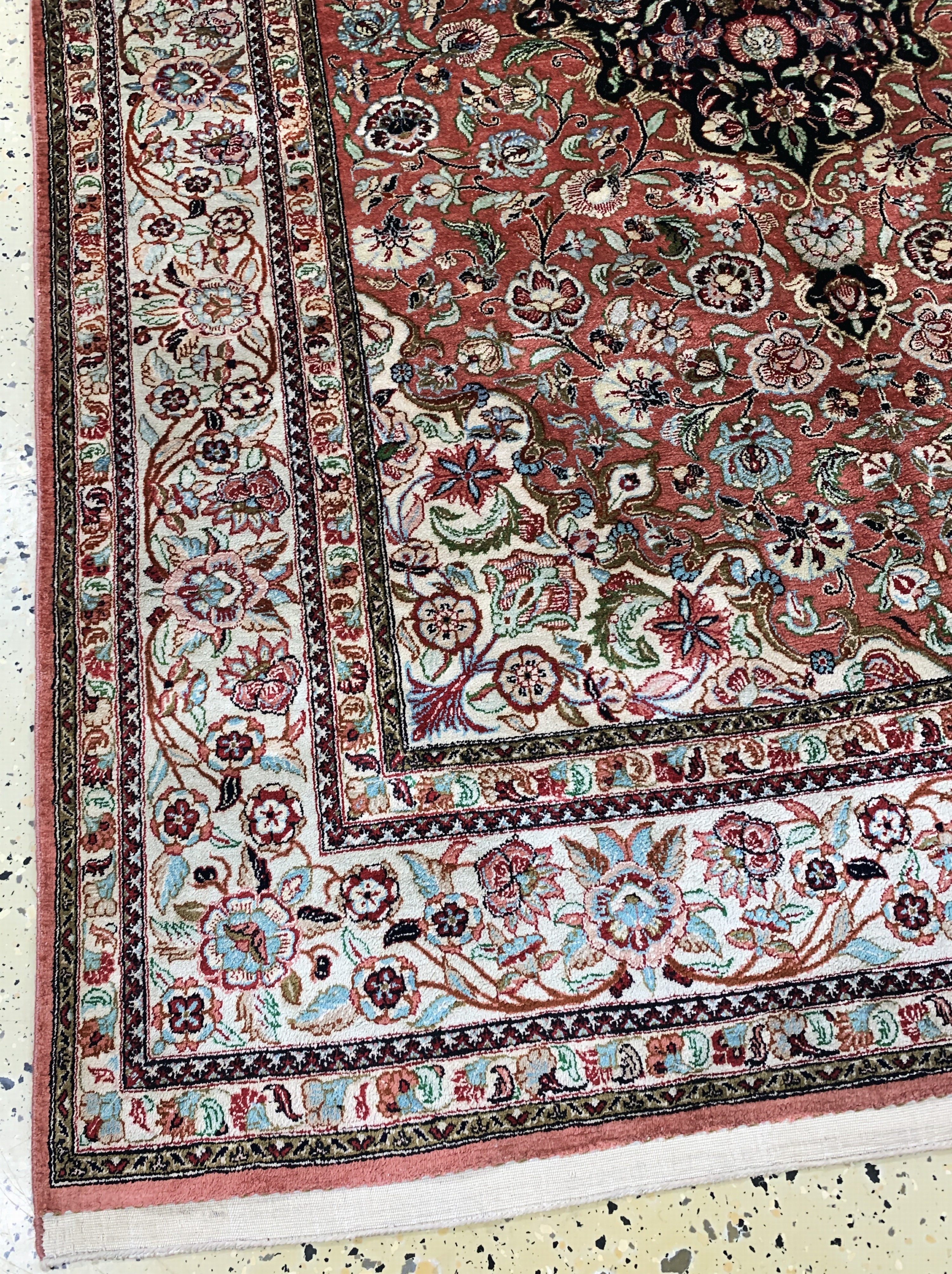 Detail b: Ghom Seide signiert, Persien, Mitte 20.Jhd,reine Naturseide, ca. 204 x 130 cm, gereinigt,EHZ: 2