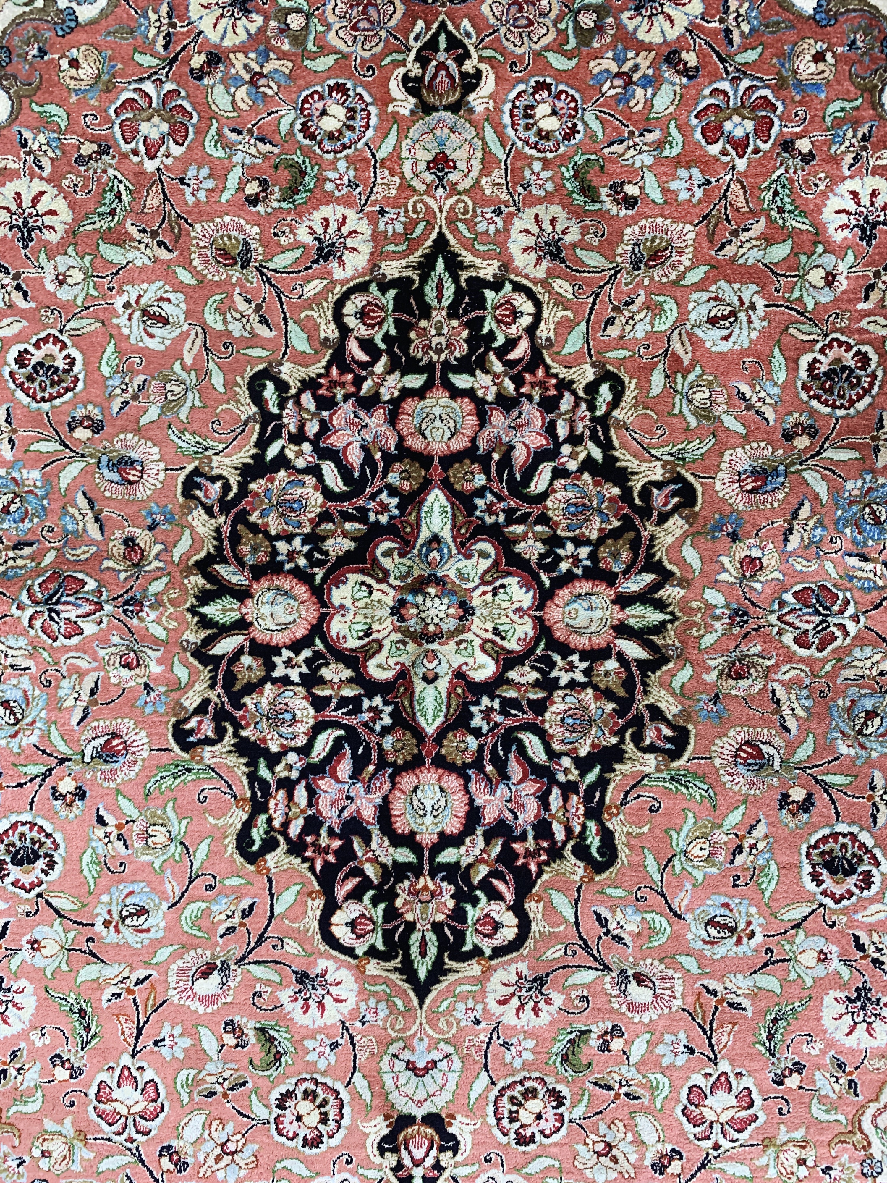 Detail c: Ghom Seide signiert, Persien, Mitte 20.Jhd,reine Naturseide, ca. 204 x 130 cm, gereinigt,EHZ: 2
