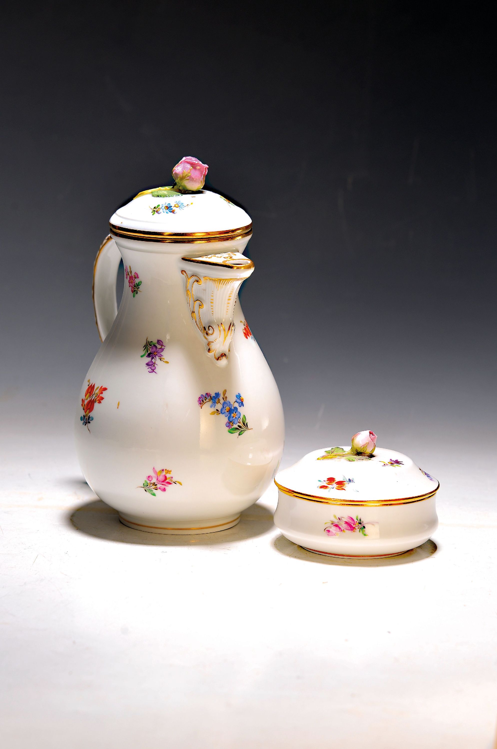 Image 27045069 - Kaffeekanne und Zuckerdose, Streublümchen, Meissen, Knaufzeit, Porzellan, handbemalt, ...