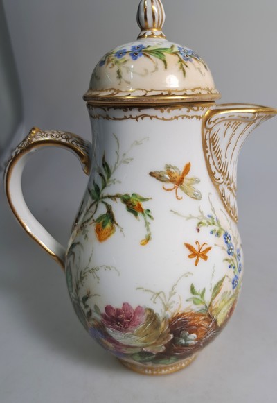 27045070e - Mokkakanne und Zuckerdose, KPM Berlin, 20.Jh. , Porzellan, Goldstaffage, feine wohl ...