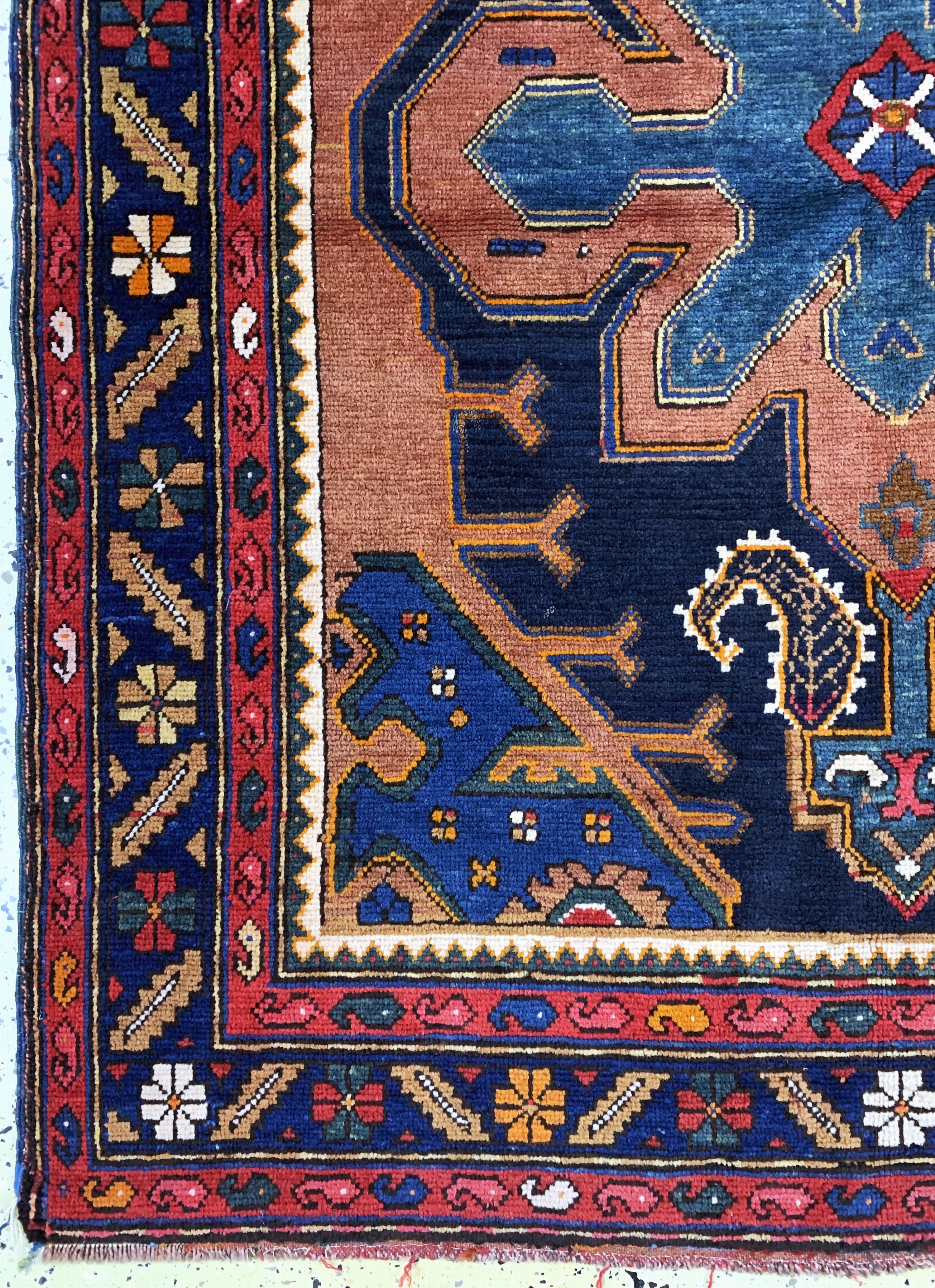 Detail b: Kazak antik, Kaukasus, um 1900, Wolle auf Wolle, ca. 180 x 146 cm, EHZ: 3