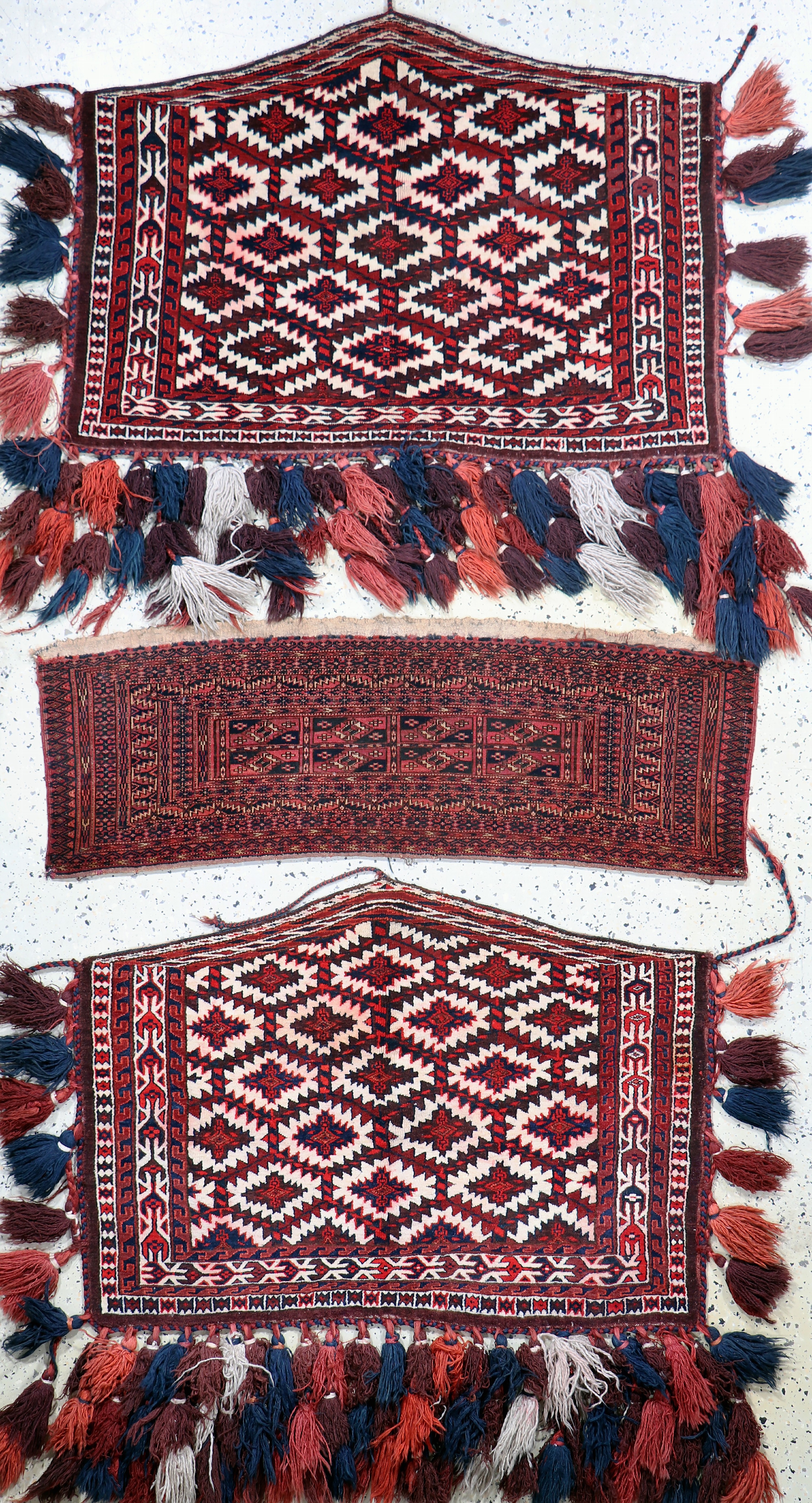Image 27045596 - 3 Lots Asmalyk & Torba, Turkmenistan, um 1900, Wolle auf Wolle, ca. 103 x 70 cm, ...