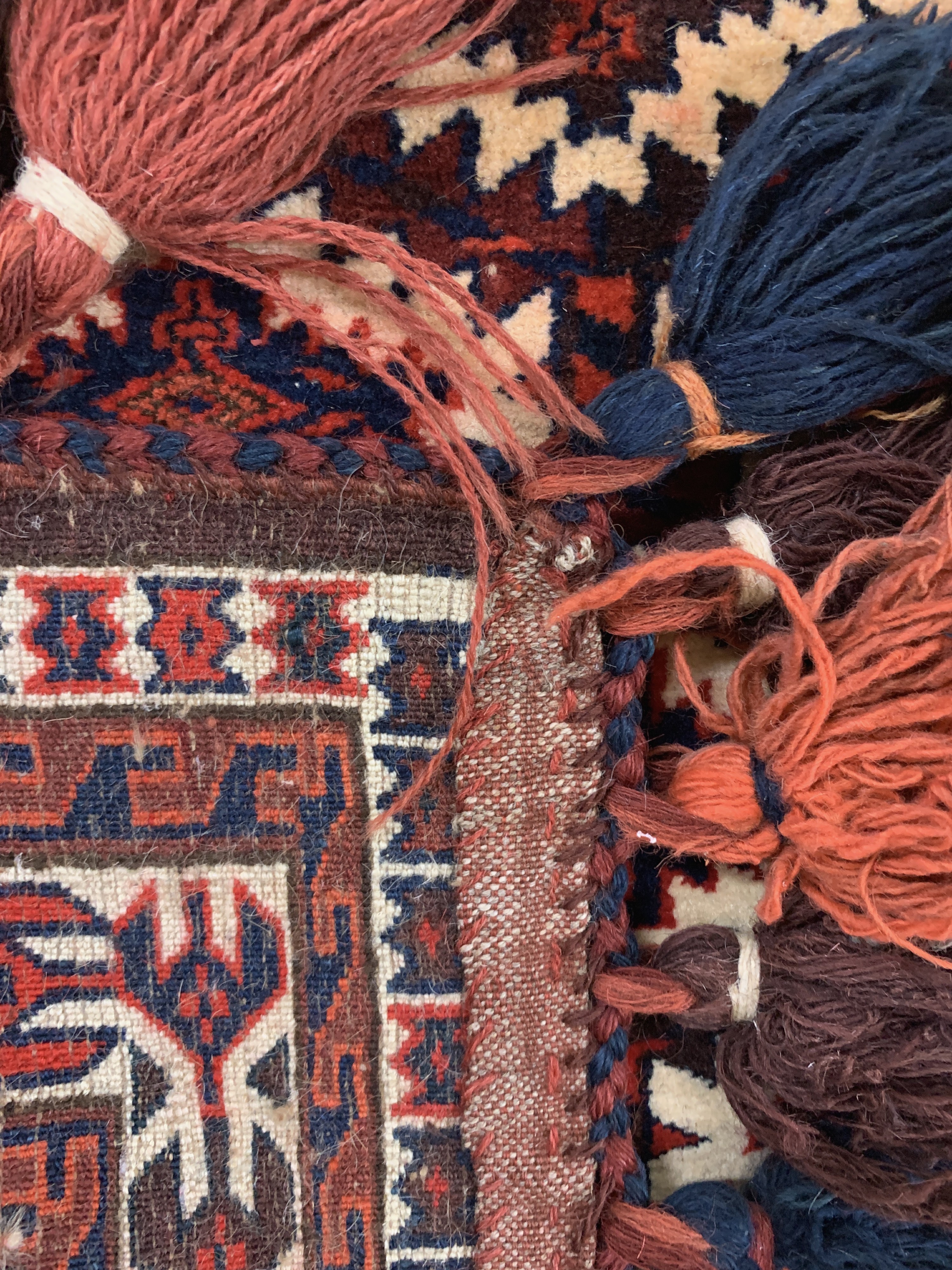 Detail b: 3 Lots Asmalyk & Torba, Turkmenistan, um 1900, Wolle auf Wolle, ca. 103 x 70 cm, verfärbt, EHZ: 2