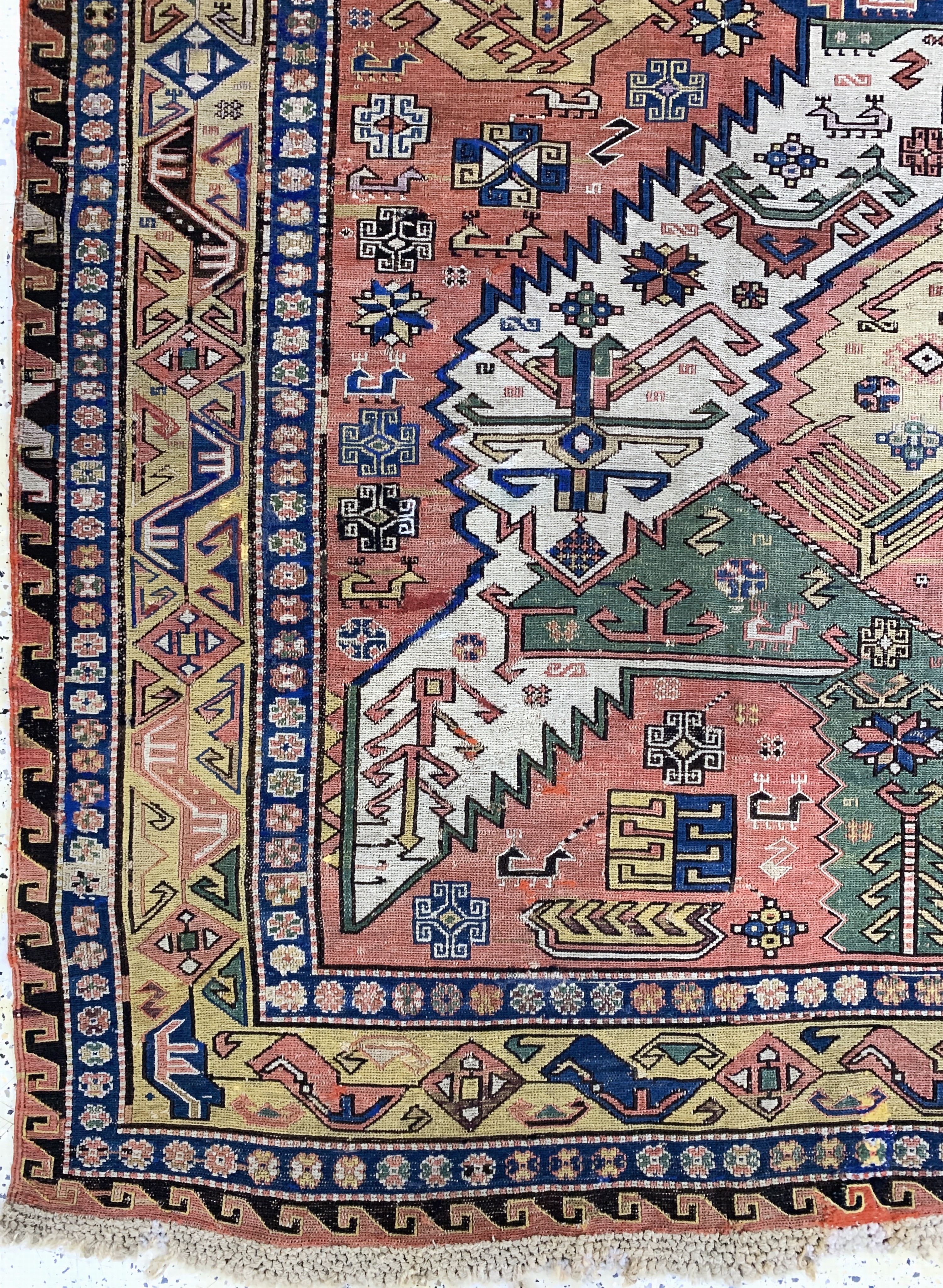 Detail b: Antiker Sumakh, Kaukasus, 19.Jhd, Wolle aufWolle, ca. 315 x 203 cm, EHZ: 2, (kleine restaurierungen)
