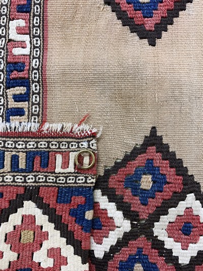 27045600g - 2 Lots Mafraschteile, Persien, 19.Jhd, Wolle auf Wolle, ca. 115 x 90 cm, EHZ: 2 ...