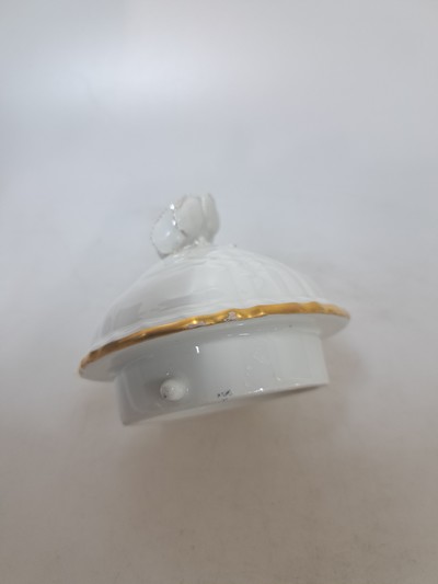 27045734k - Kaffeeservice für 12 Personen, KPM Berlin, Modell Rocaille, weiß mit Relief und ...