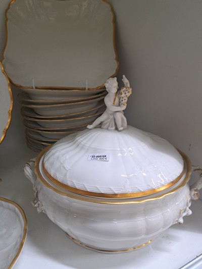 27045735g - Speiseservice für 12 Personen, KPM Berlin, Modell Rocaille, weiß mit Relief und ...