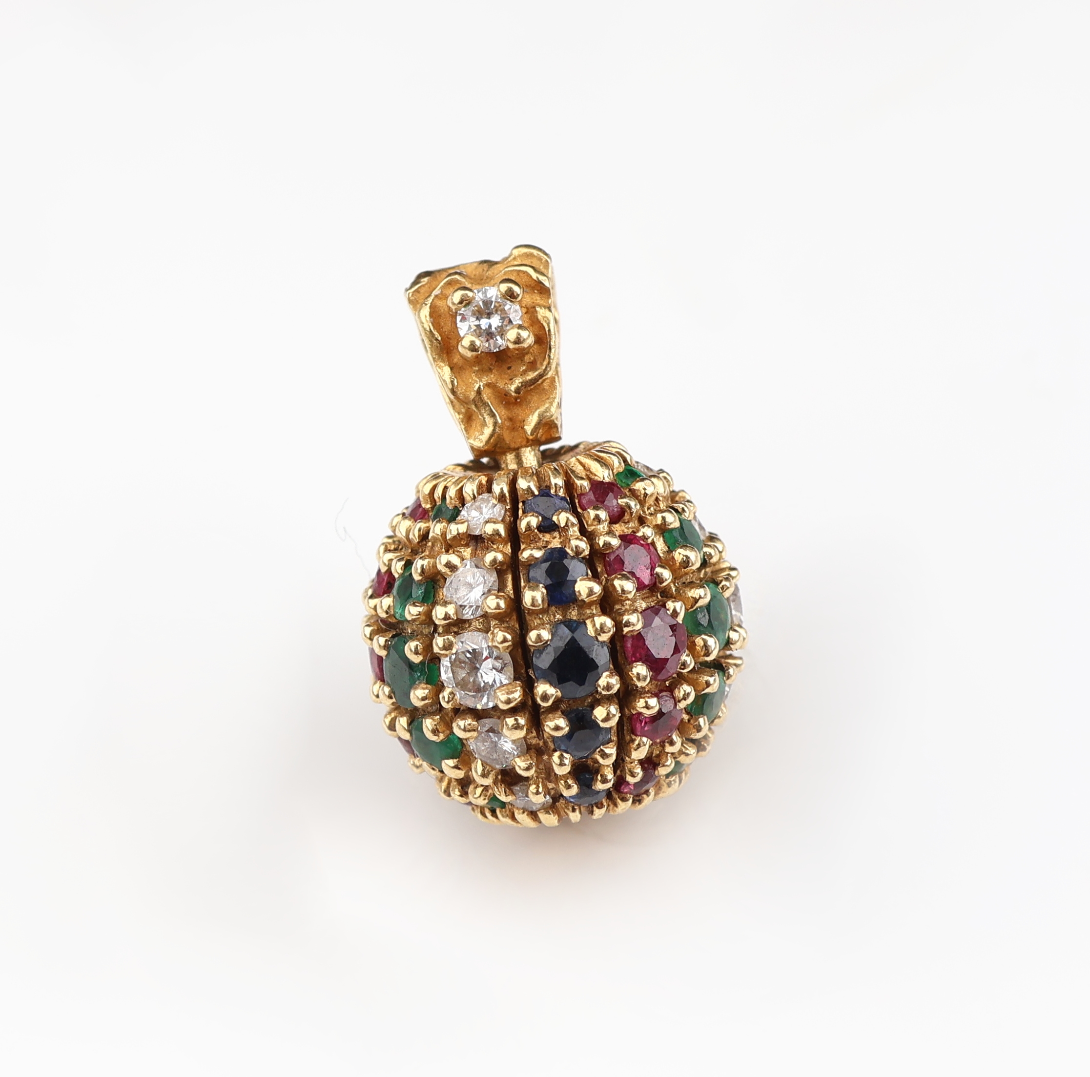Detail b: 18 kt Gold GOLDBAUR Saphir-Rubin-Smaragd- Diamant-Öse/Kugelschließe, GG 750/000, Kugel bes. mit 15 Brillanten zus. ca. 0.48 ct feines Weiß/lp, 15 ...