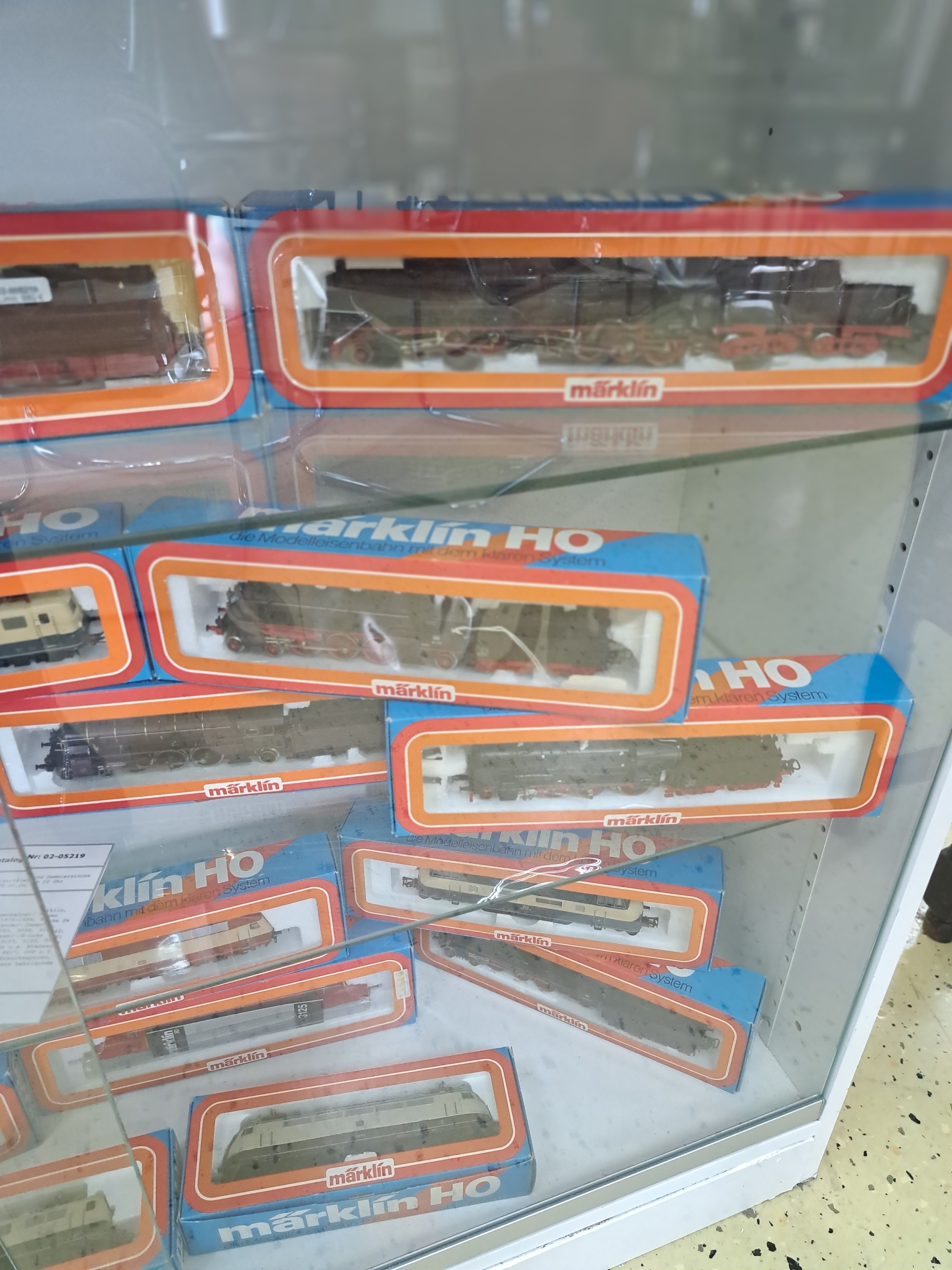 Detail a: Konvolut Modelleisenbahnen: Märklin, Spur H0, Bj. Loks 1974-1986, Wägen 1975-1988, Schlepptender-/Dampfloks 2x 3082, 3085, 3092, 3093, 3099, 3102, ...