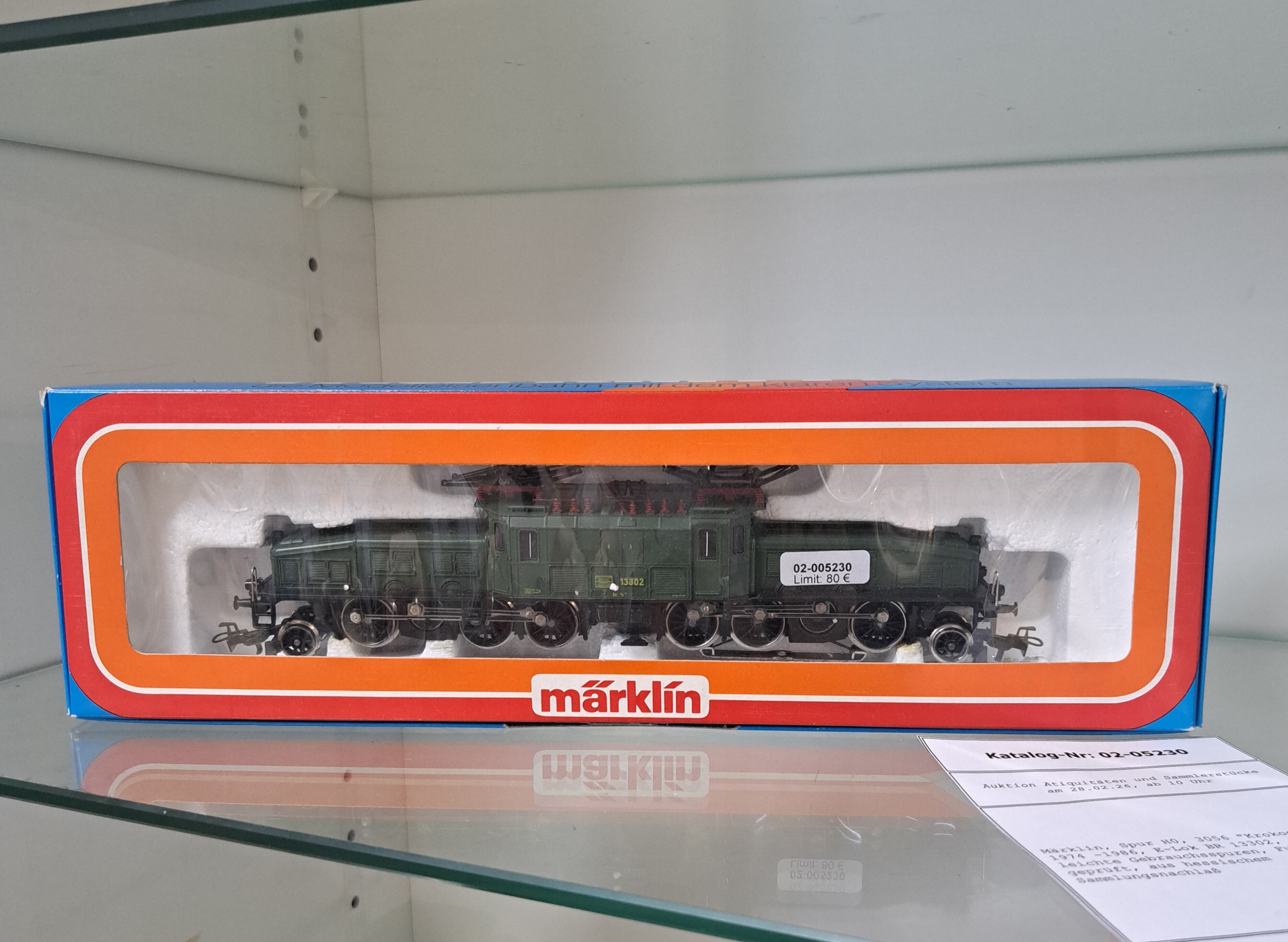 Detail a: Märklin, Spur H0, 3056 "Krokodil", Bj. 1974 -1986, E-Lok BR 13302, grün, OVP, leichte Gebrauchsspuren, Funktion nicht geprüft, aus ...