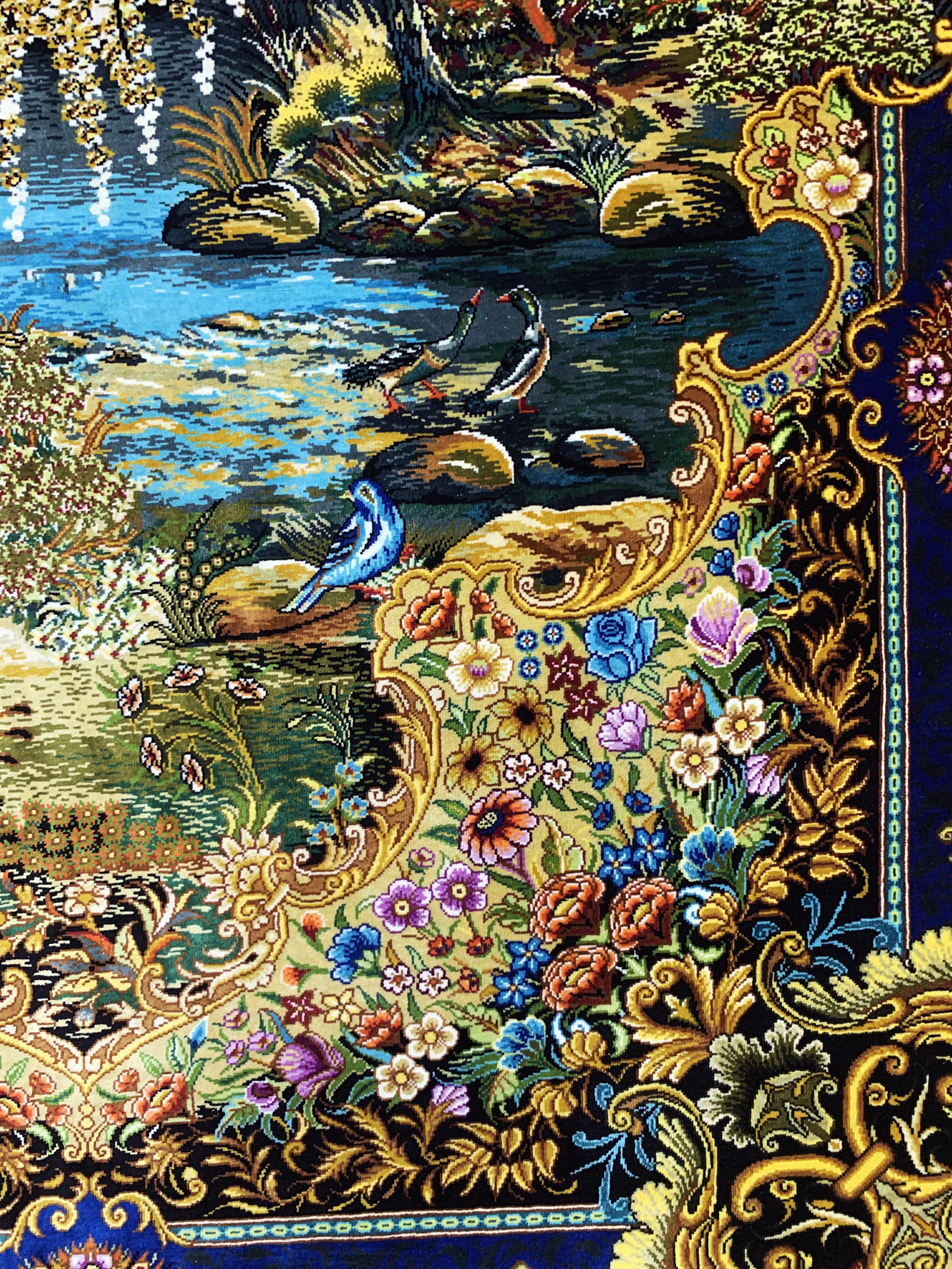 Detail g: Ghom Seide fein signiert, Persien, ca. 20 Jahre, reine Naturseide, ca. 154 x 103 cm, ca.1,0 Mio. Kn/qm, (Sehr guter Zustand)