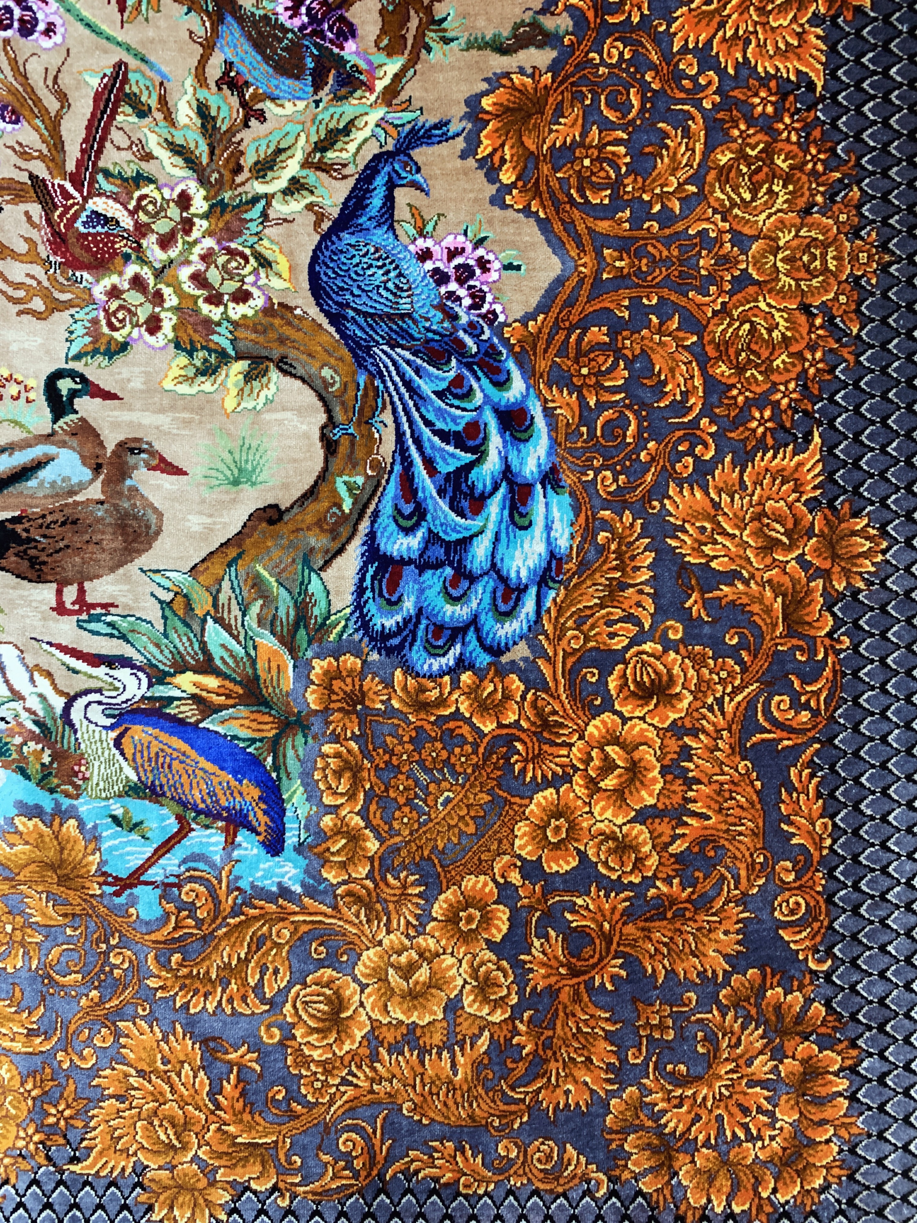 Detail h: Ghom Seide fein signiert, Persien, ca. 20 Jahre, reine Naturseide, ca. 150 x 100 cm, ca.1,0 Mio. Kn/qm, (Sehr guter Zustand)
