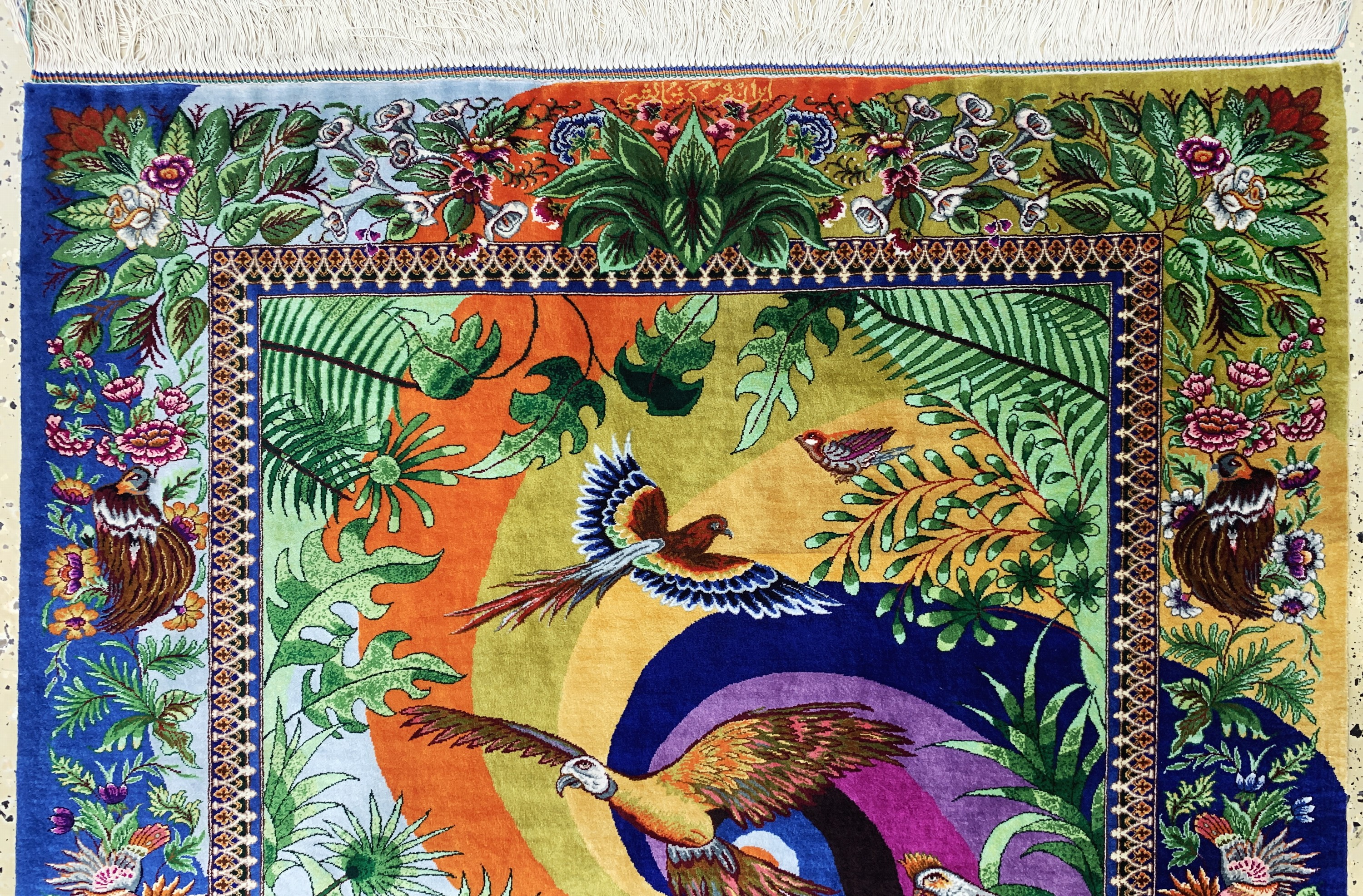 Detail a: Ghom Seide fein signiert, Persien, ca. 20 Jahre, reine Naturseide, ca. 153 x 103 cm, ca.1,0 Mio. Kn/qm, (Sehr guter Zustand)