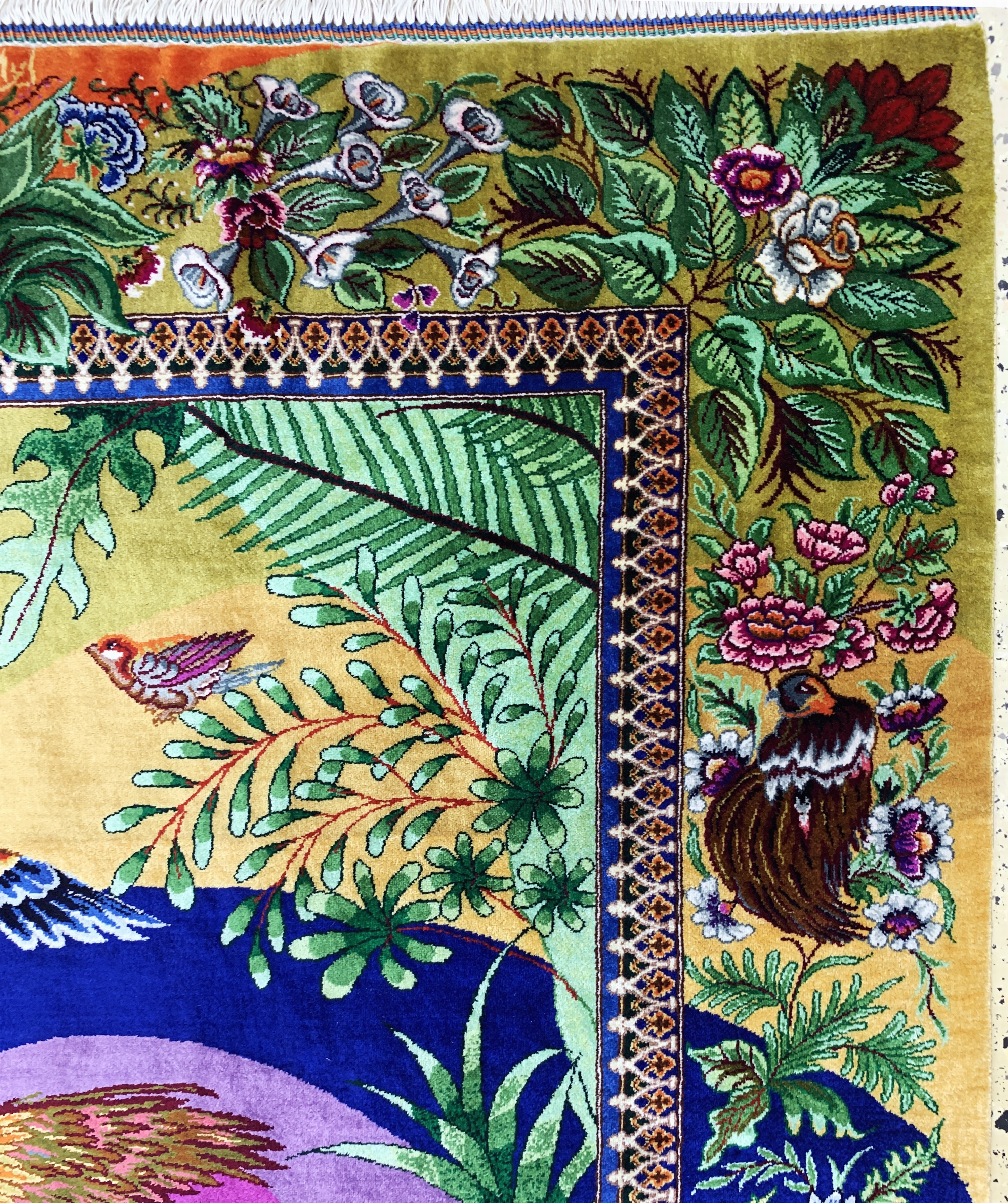 Detail e: Ghom Seide fein signiert, Persien, ca. 20 Jahre, reine Naturseide, ca. 153 x 103 cm, ca.1,0 Mio. Kn/qm, (Sehr guter Zustand)