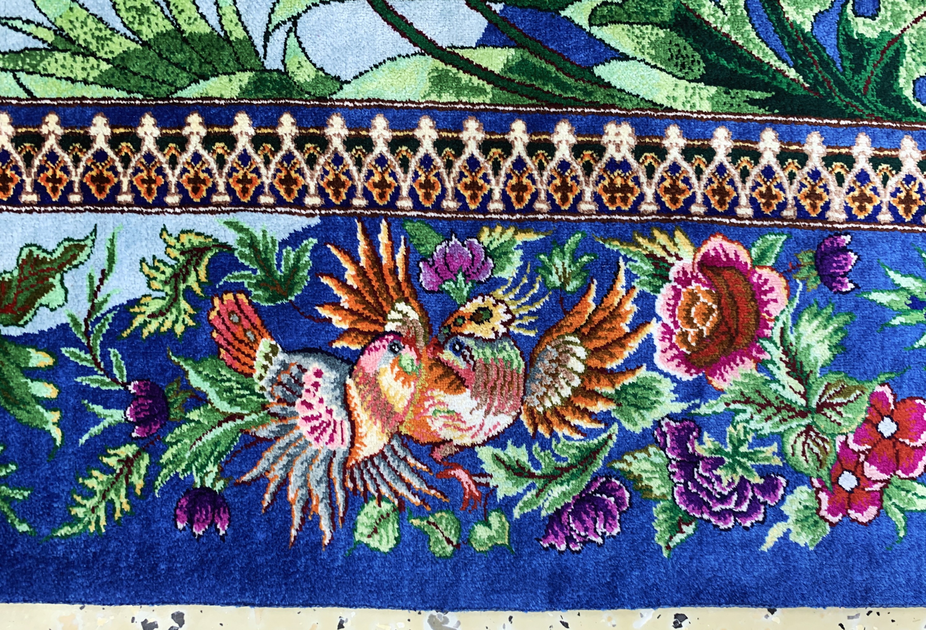 Detail k: Ghom Seide fein signiert, Persien, ca. 20 Jahre, reine Naturseide, ca. 153 x 103 cm, ca.1,0 Mio. Kn/qm, (Sehr guter Zustand)