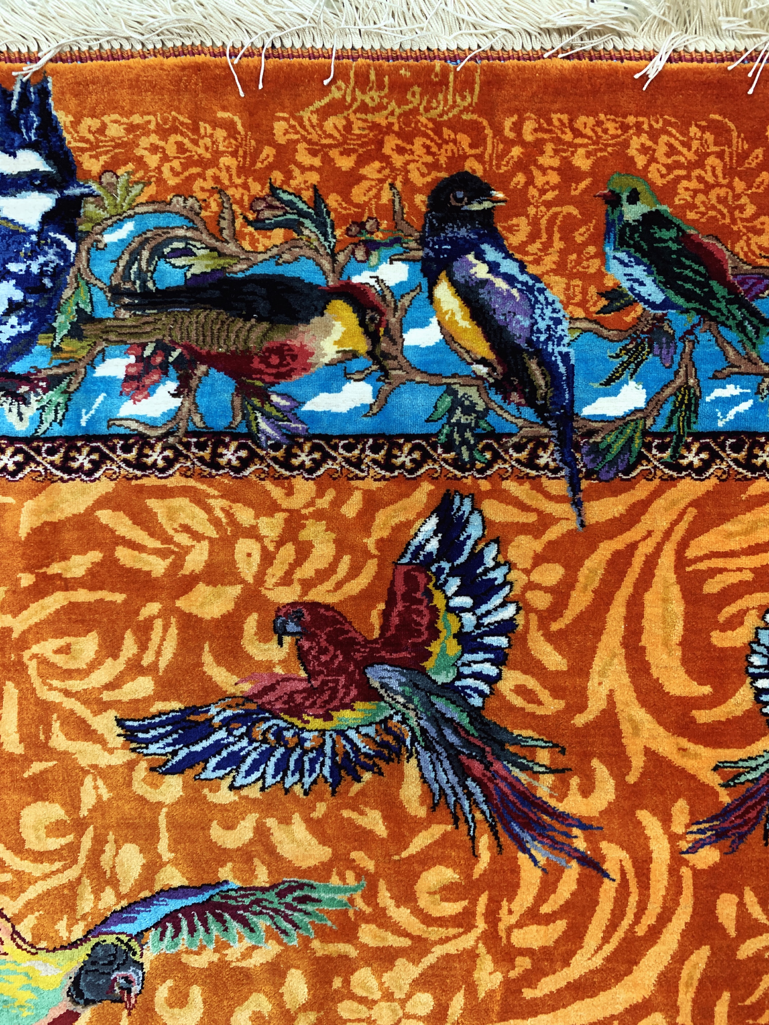 Detail d: Ghom Seide fein signiert, Persien, ca. 20 Jahre, reine Naturseide, ca. 150 x 104 cm, ca.1,0 Mio. Kn/qm, (Sehr guter Zustand)