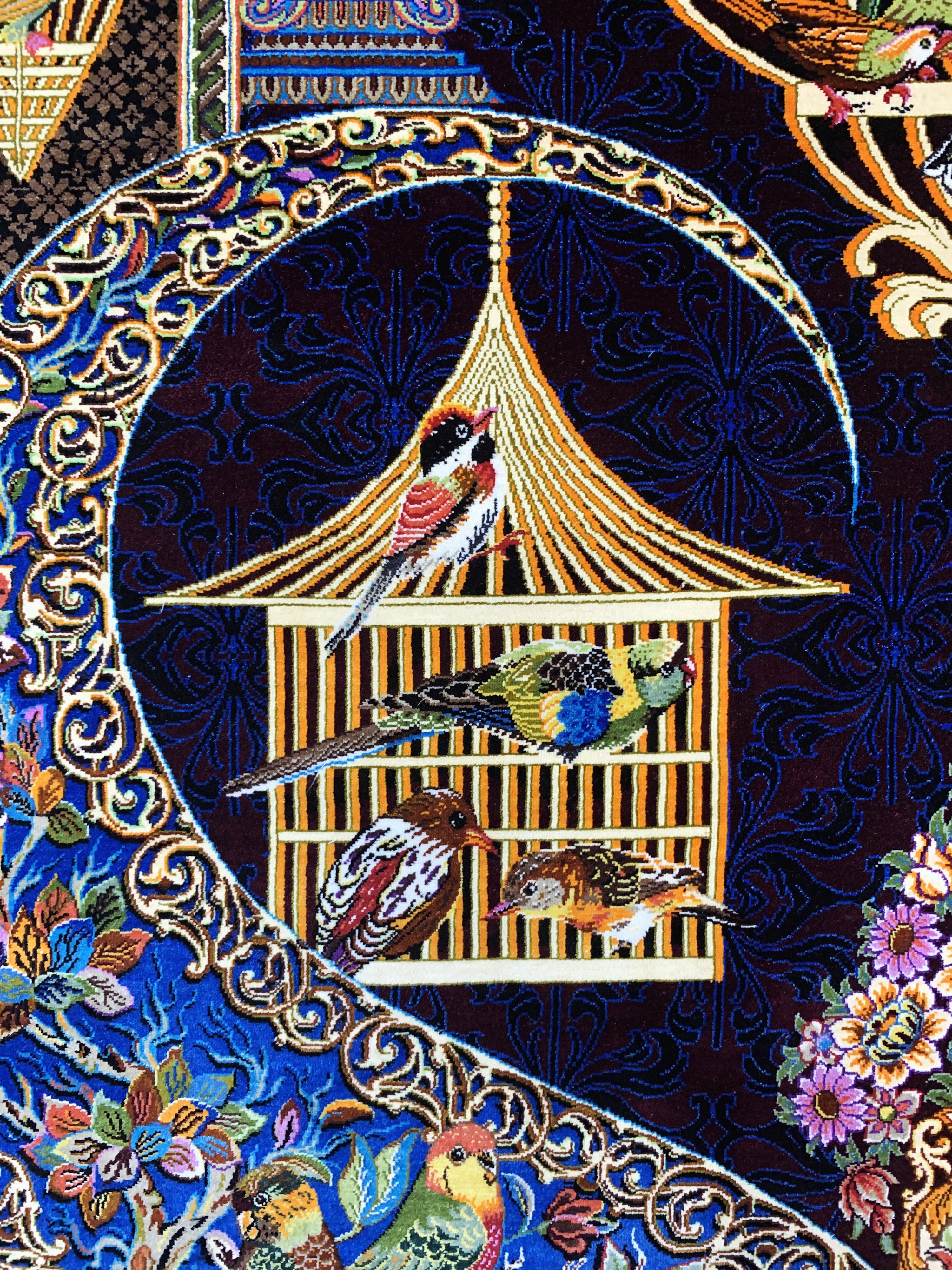 Detail e: Ghom Seide fein signiert, Persien, ca. 20 Jahre, reine Naturseide, ca. 150 x 100 cm, ca.1,0 Mio. Kn/qm, (Sehr guter Zustand)