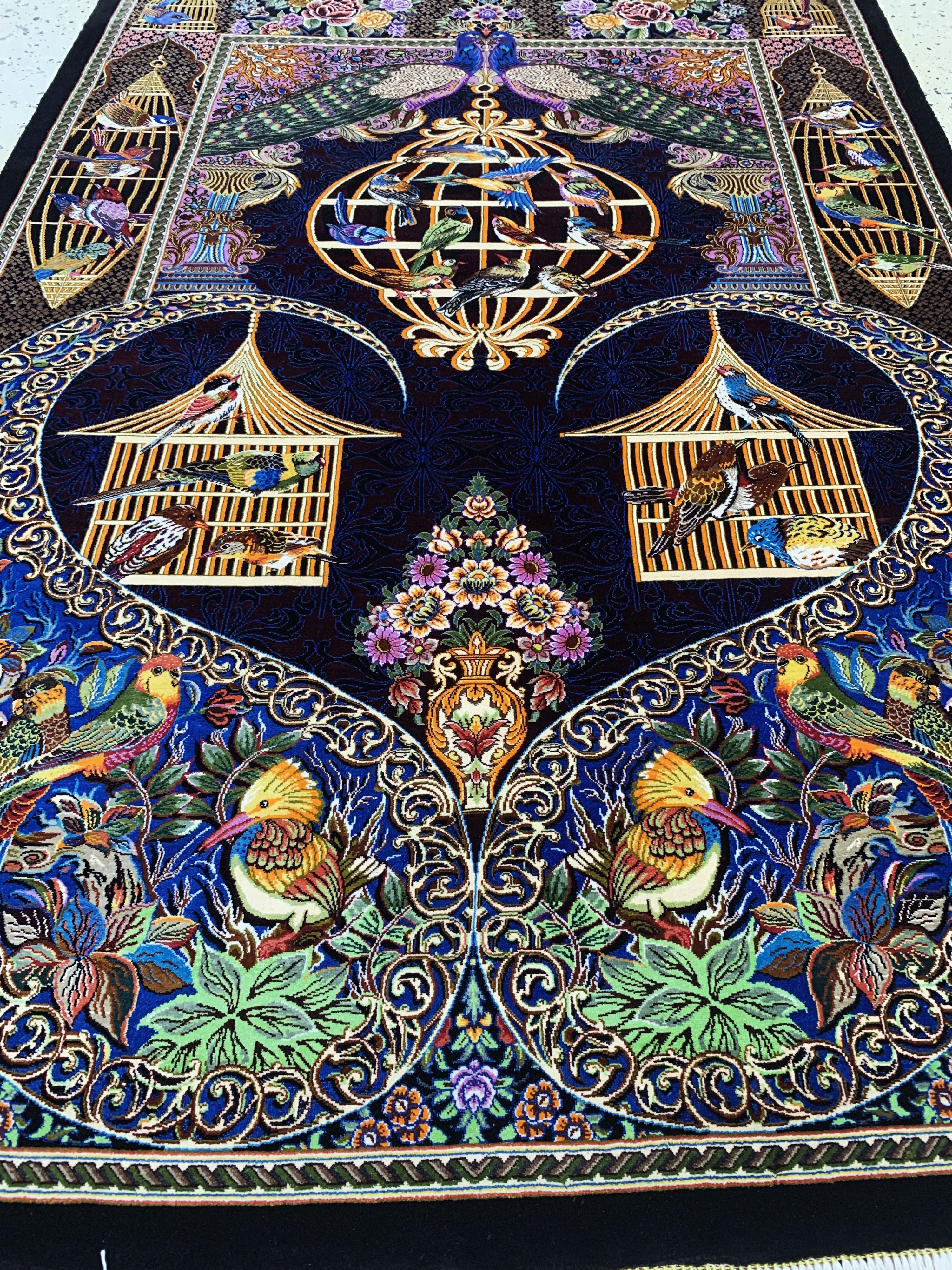 Detail k: Ghom Seide fein signiert, Persien, ca. 20 Jahre, reine Naturseide, ca. 150 x 100 cm, ca.1,0 Mio. Kn/qm, (Sehr guter Zustand)