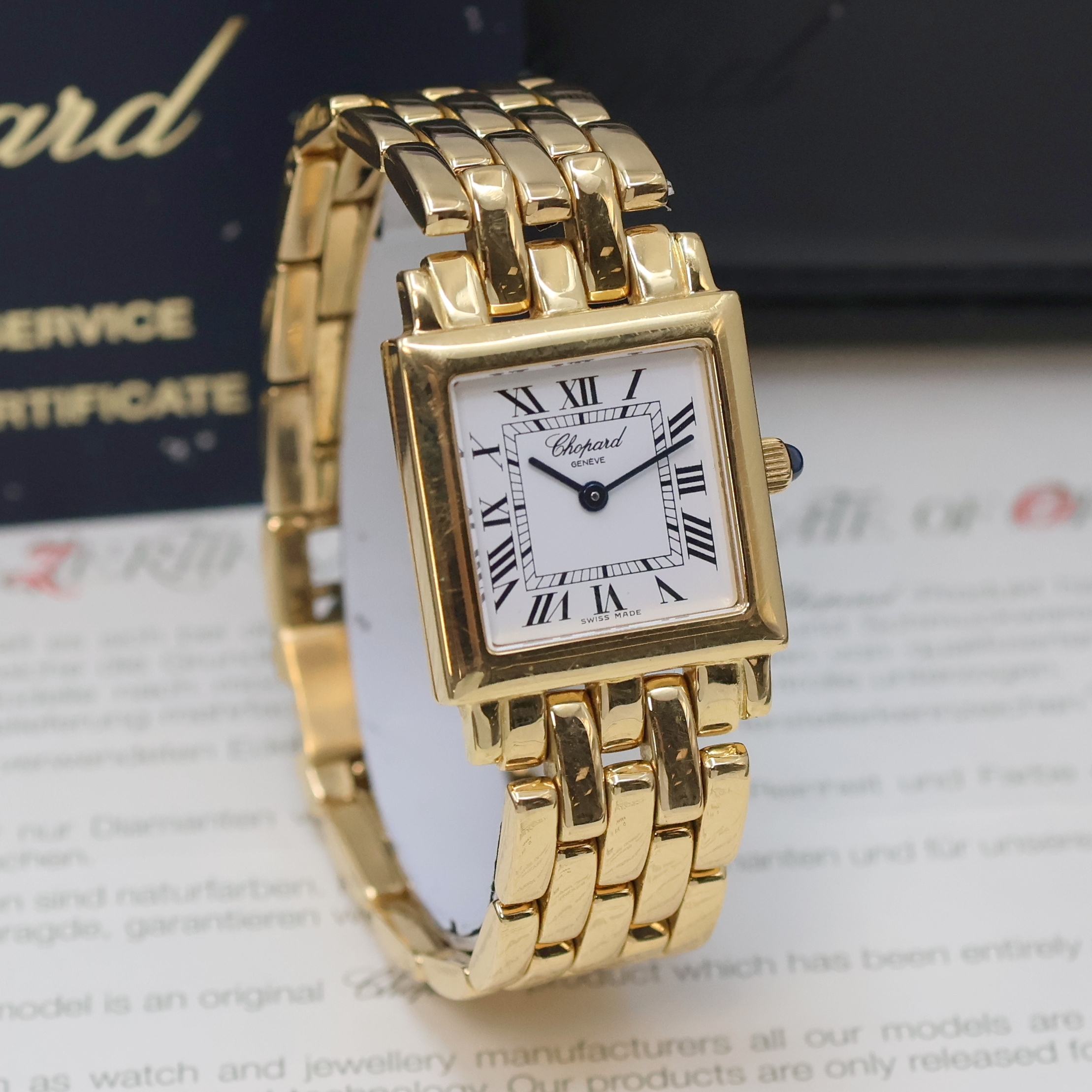 Detail b: CHOPARD Damenarmbanduhr in GG 750/000 Referenz 11/7401, quarz, 2-teil. Geh. inkl. Gliederband, Boden 4-fach verschr., emailfarb. Zifferbl. m. röm. ...