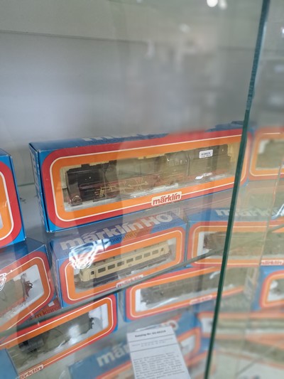 27045848f - Konvolut Modelleisenbahnen: Märklin, Spur H0, Bj. Loks 1974-1986, Wägen 1975-1988, ...