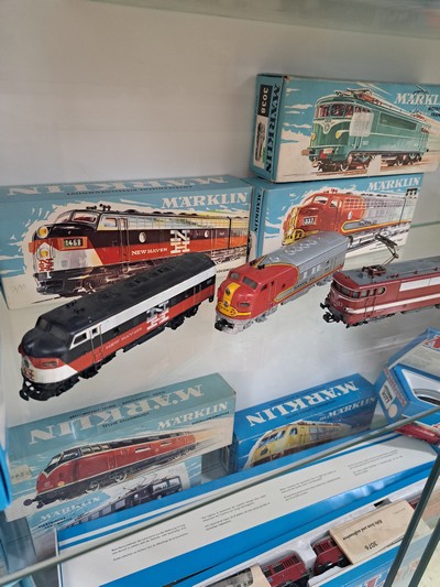 27045958c - Konvolut Modelleisenbahnen: Märklin, Spur H0 , aus verschiedenen Zeiten, Loks ca. 1958 ...