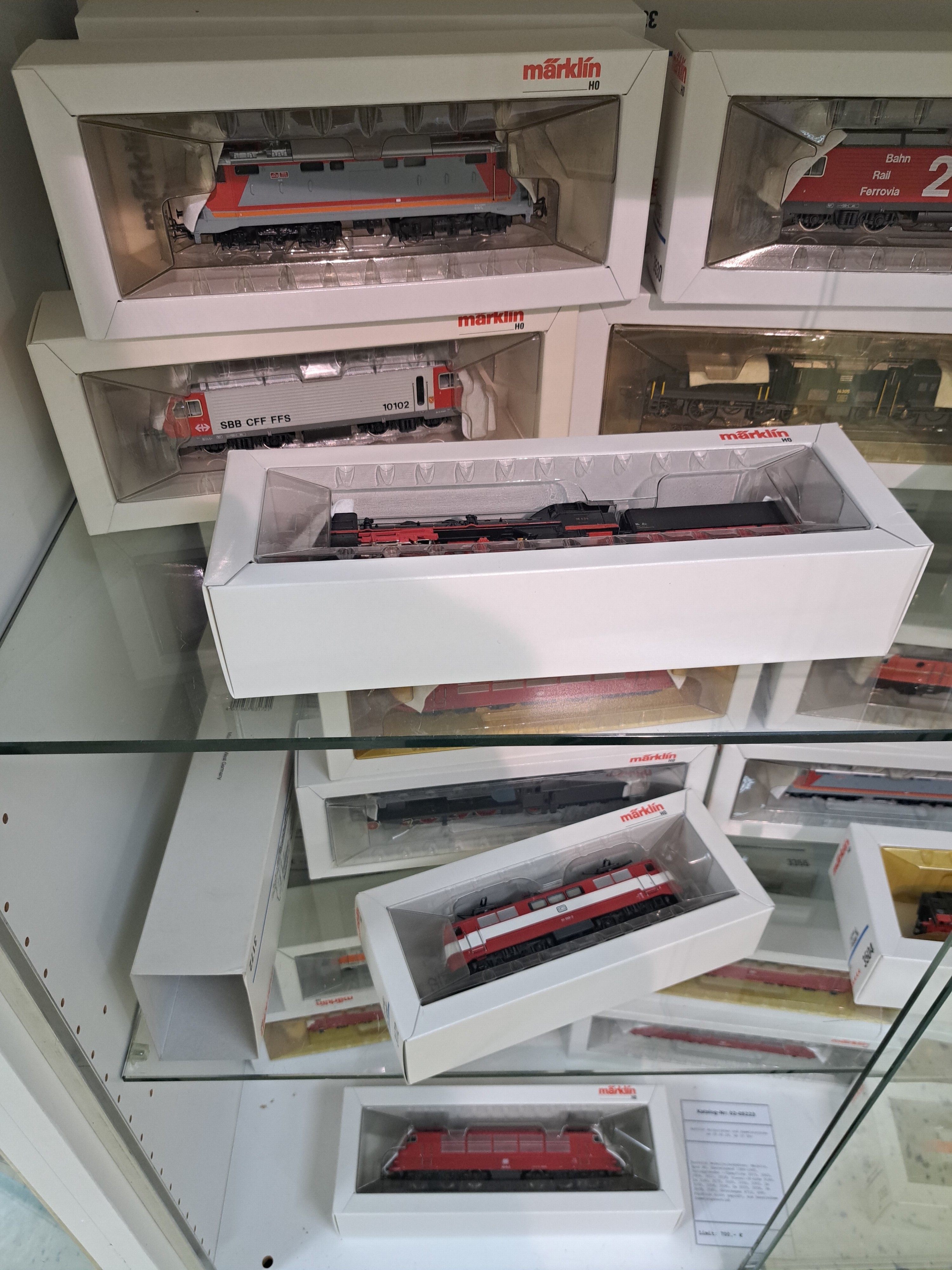 Detail a: Konvolut Modelleisenbahnen: Märklin, Spur H0, überwiegend 1986-1995, Schlepptender -/Dampfloks 3315, 3502, 3504, 3511, 3518; Diesel-/E-Loks 3160, ...