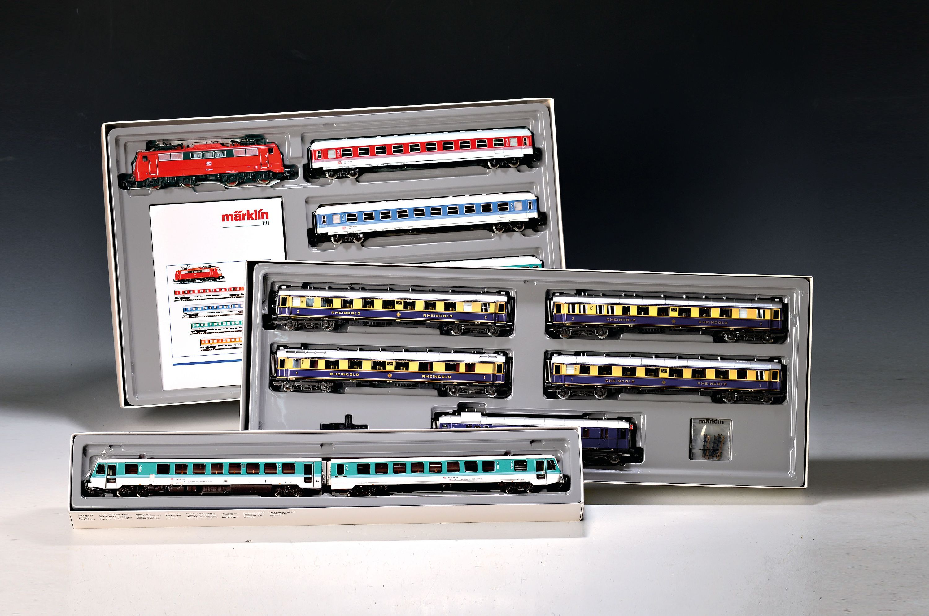 Image 27046397 - Konvolut Zugsets, Märklin, Spur H0, 1980/90er -Jahre, 2854 Mannesmann-Röhrenzug mit BR ...