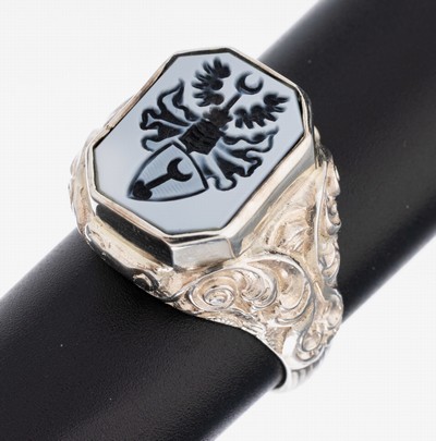 Image Lagenachat-Ring, 925er Silber, schwarzer Lagenachat mit gotischem Familienwappen, ...