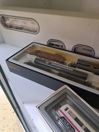 27046397b - Konvolut Zugsets, Märklin, Spur H0, 1980/90er -Jahre, 2854 Mannesmann-Röhrenzug mit BR ...