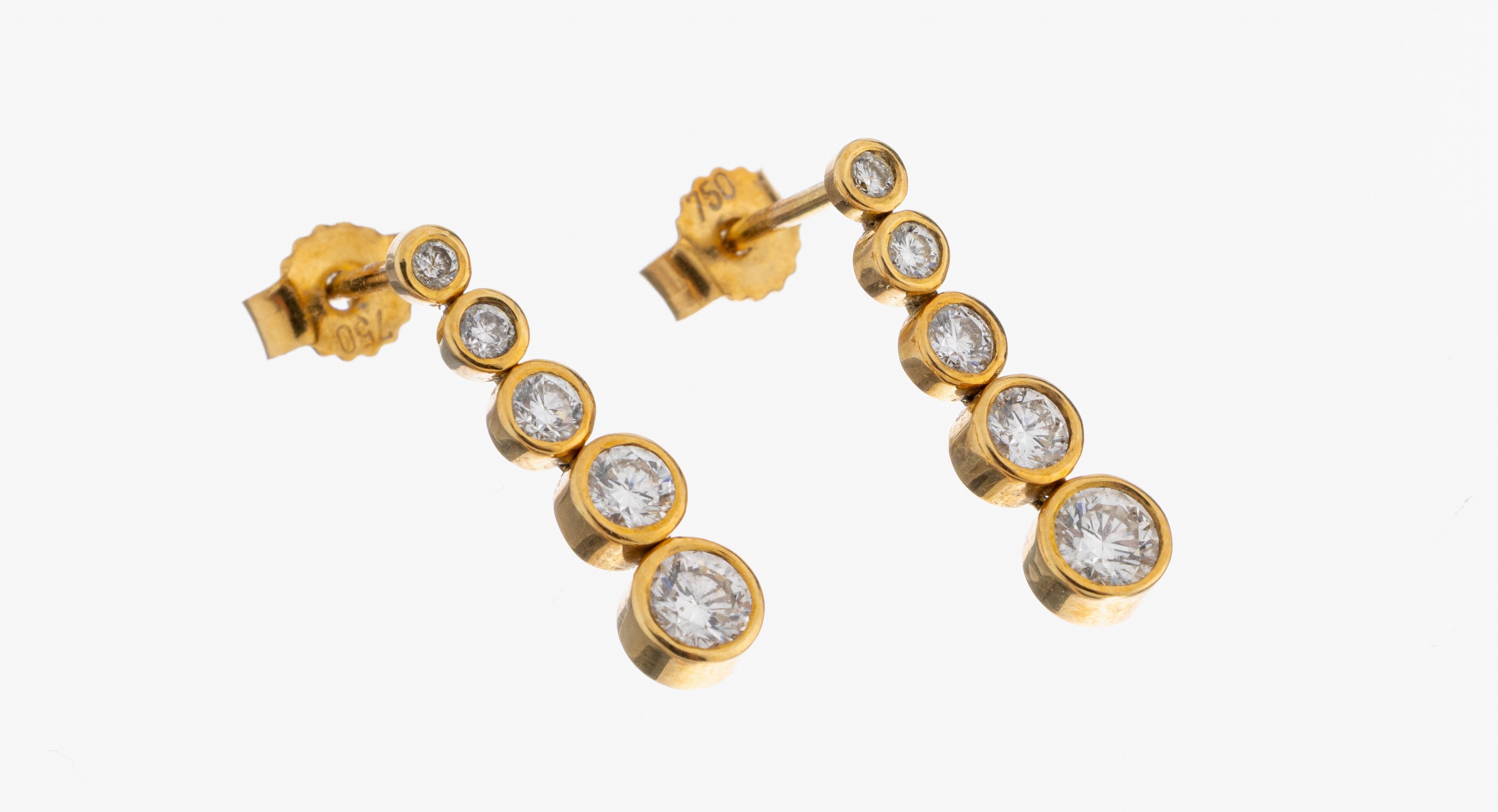 Image 27046462 - Paar 18 kt Gold Brillant-Ohrstecker, GG 750/000, je 5 Brillanten im Größenverlauf ...
