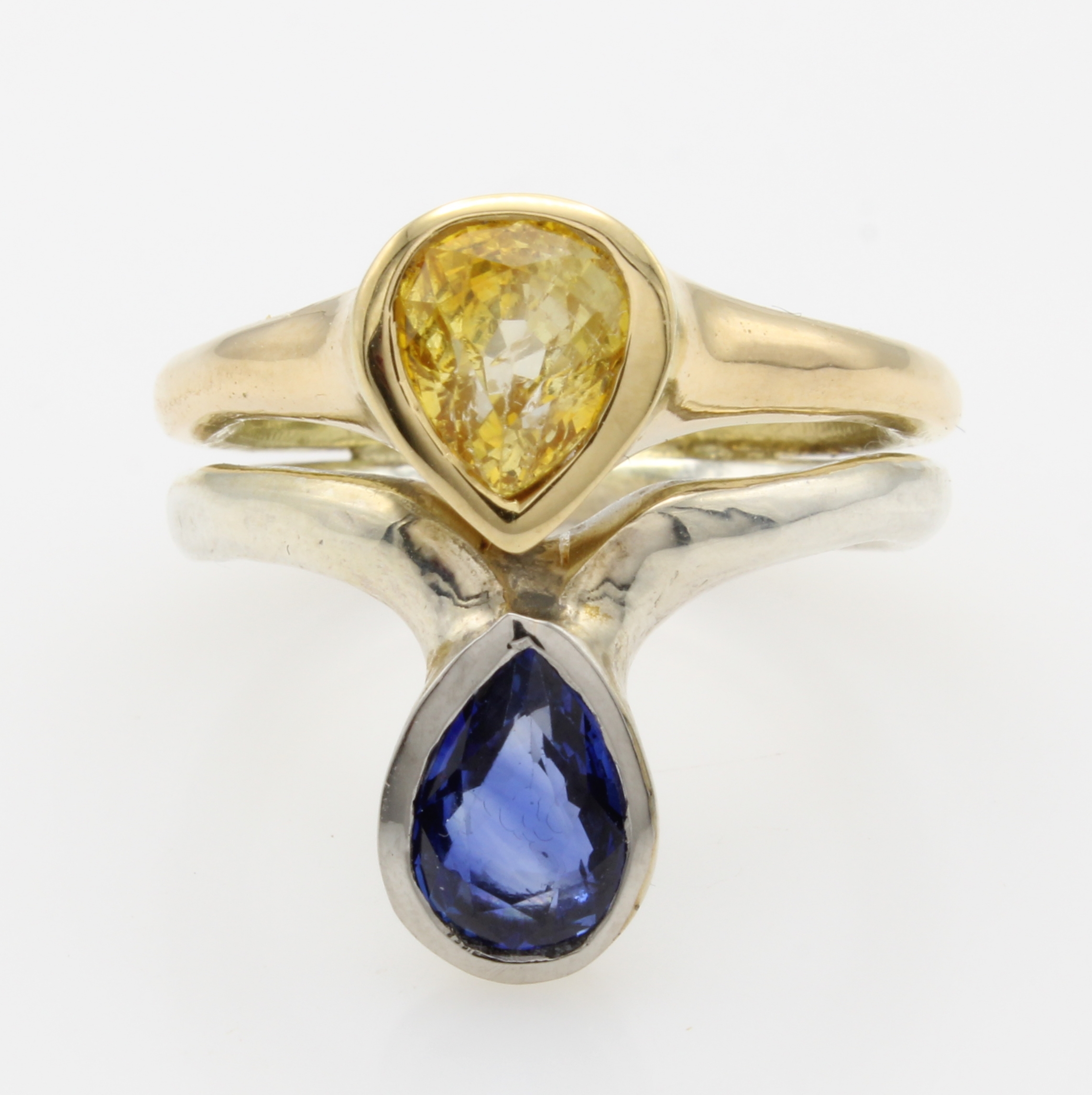 Image 27046469 - Ring mit Saphirtropfen, GG 750/000 u. 925er Silber, gelber Saphir ca. 1.62 ct, blauer ...