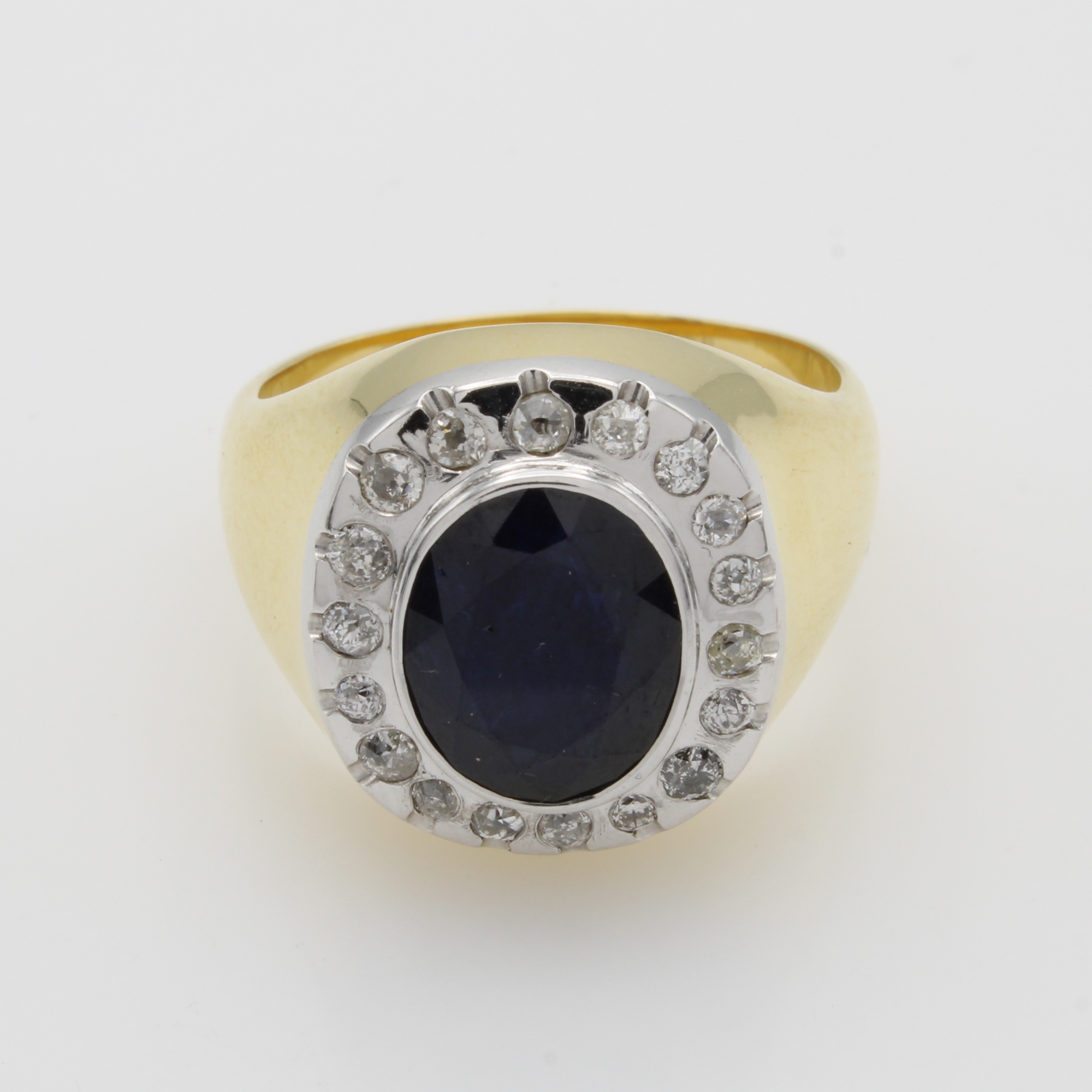 Image 27046470 - Ring mit Saphir und Diamanten, GG 750/000, z.T. rhod., ovaler Saphir ca. 6.5 ct umgeben ...