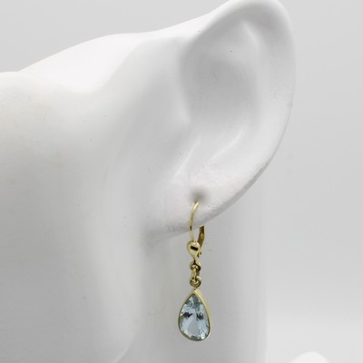 27046455a - Paar Ohrgehänge mit Aquamarinen, GG 585/000, 2 Aquamarintropfen zus. ca. 3.6 ct ...