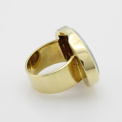 27046480a - Ring mit Opal, GG 585/000, ovaler Opal ca. 12.14 ct, Gesamtgew. ca. 21 g, RW ca. 57 ...