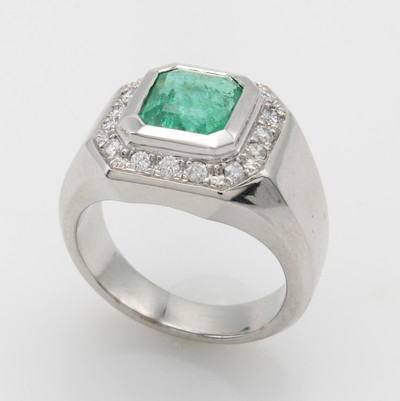 27046500a - Ring mit Smaragd und Brillanten, WG 750/000, achteckiger Smaragd ca. 2.66 ct umgeben v. ...