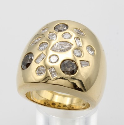 27046987b - Ring mit Brillanten und Diamanten, GG 750/ 000, Diam. in versch. Schliffarten u. Brill. ...