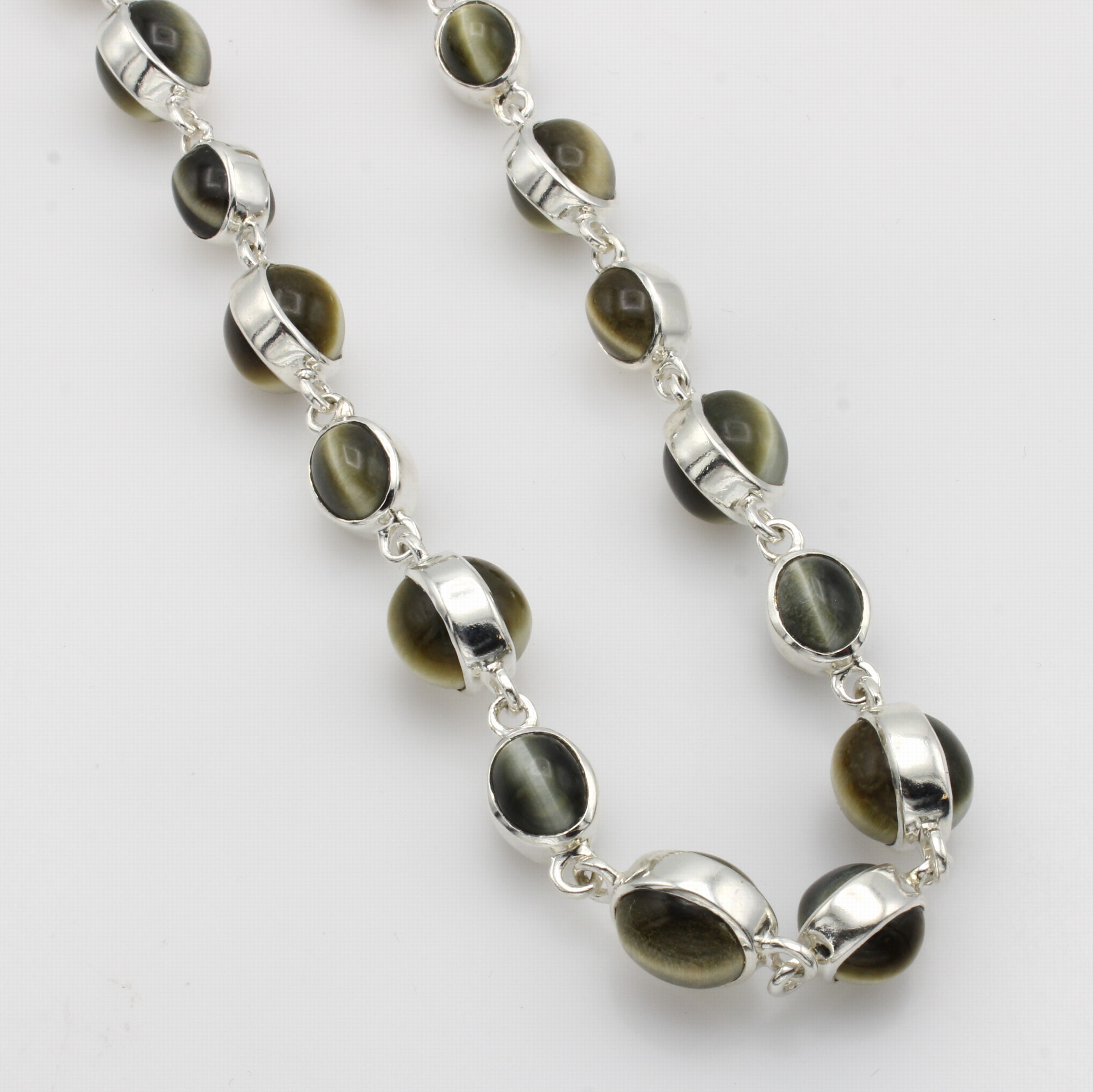 Image 27047050 - Kette mit Tigeraugen, 925er Silber, ovale Tigeraugen in versch. Größen, L. variabel v. ...