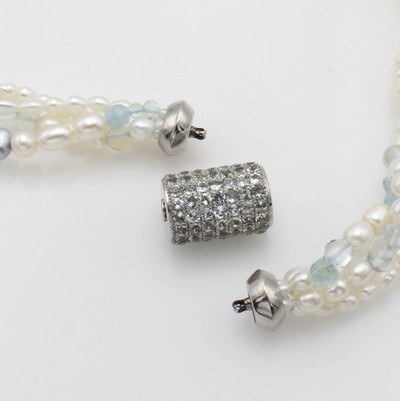 27047031a - Wechselschließe mit Aquamarinen an 4-reihiger Süßwasserperlen/Aquamarinkette, 925er ...