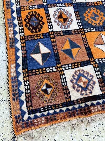 27047163d - Gashgai Gabbeh, Persien, Mitte 20.Jhd., Wolle auf Wolle, ca. 225 x 145 cm, EHZ: 2 ...