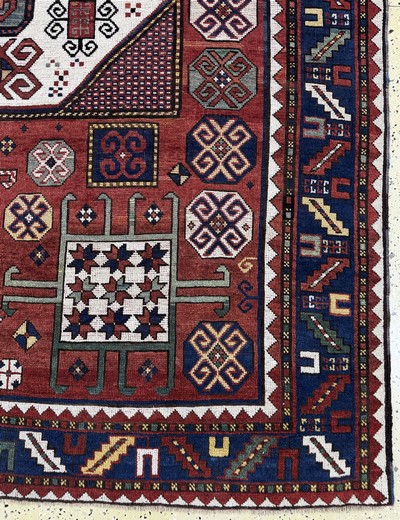 27047164a - ´Karachoph´Kazak antik, Kaukasus, 19.Jhd, Wolle auf Wolle, ca. 233 x 190 cm, EHZ: 2-3 ...