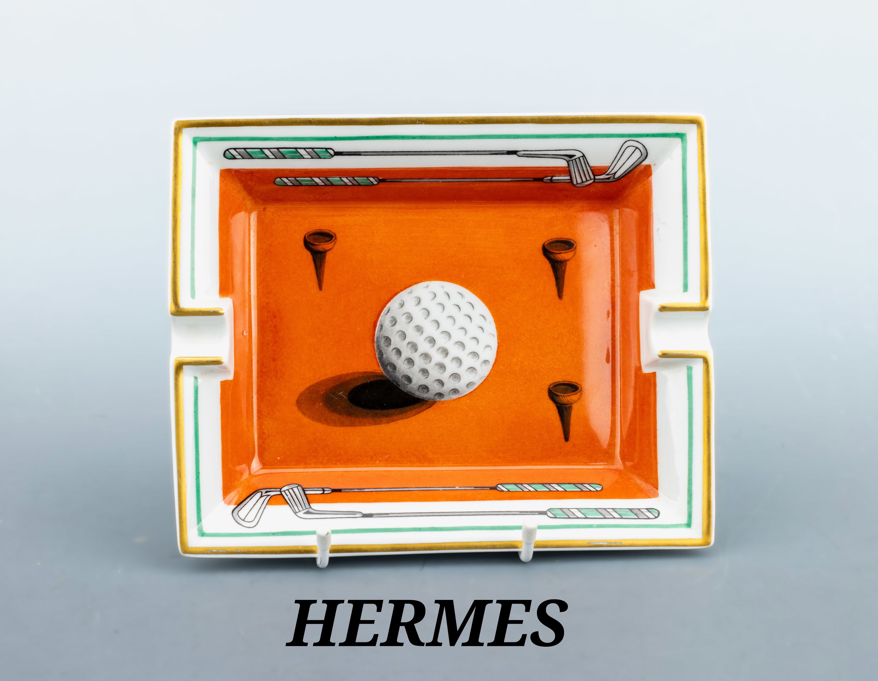 Image 27047251 - HERMES Aschenbecher ´Golfball´, Porzellan, weißer Grund goldfarb. Rand, Malerei mit ...