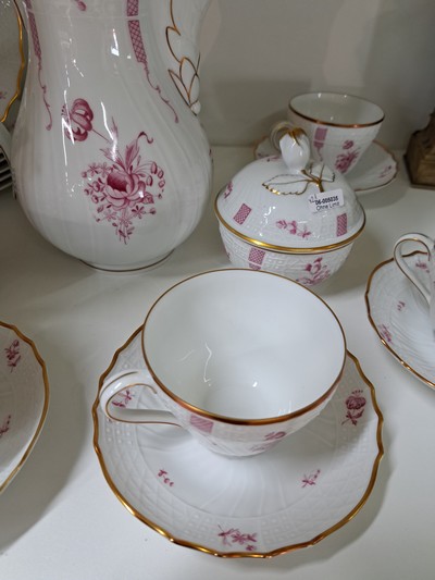 27047259c - Kaffeeservice Sanssouci purpur, Hutschenreuther, Dresden, Porzellan, Goldstaffage, 6 ...