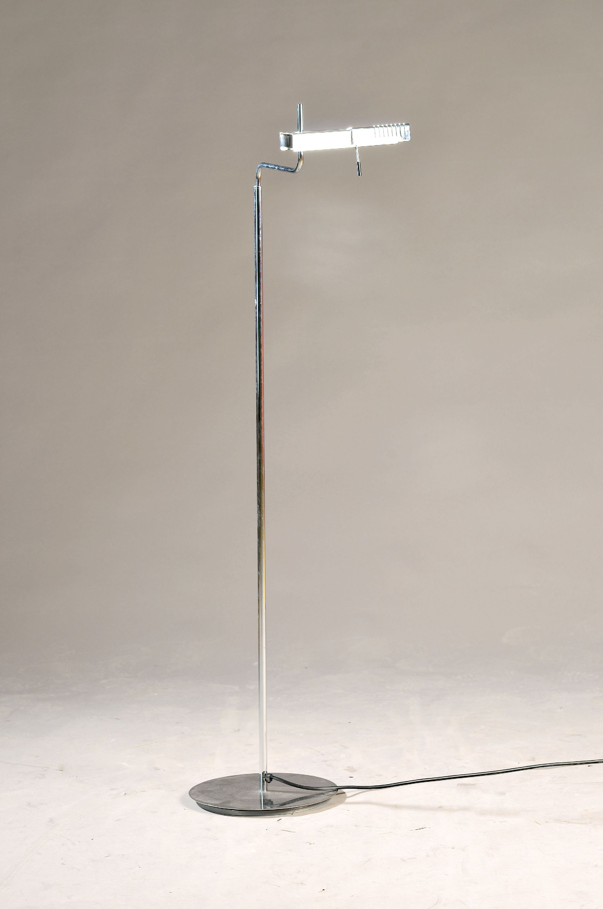 Image 27047588 - Designer Stehlampe, Spanien, Hersteller Carpyen, Metall verchromtes Gestell, ...