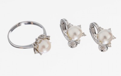 Image 14 kt Gold Perl-Diamant-Schmuckset, WG 585/000, best. aus: 1 Ring, RW 52, mittig ...